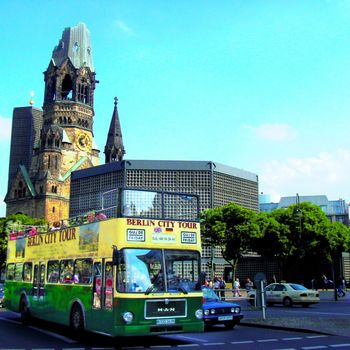 Berlin Stadtrundfahrt offener Bus